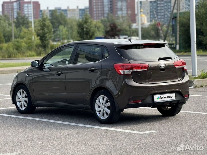 Kia Rio 1.6 AT, 2015, 67 957 км