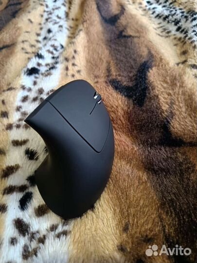 Беспроводная мышь вертикальная