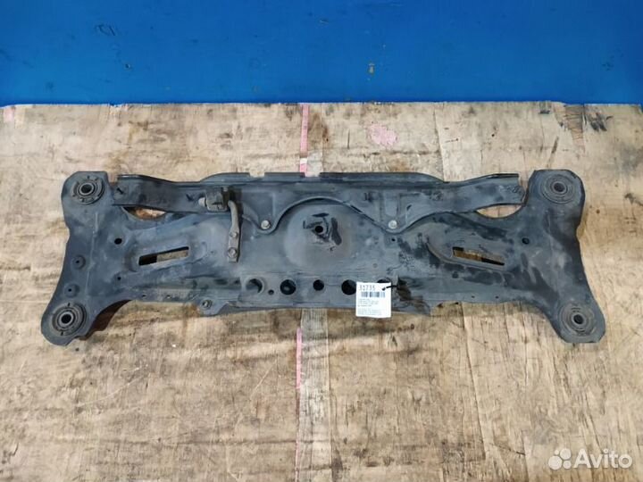 Подрамник задний Toyota Camry V30 2001-2005