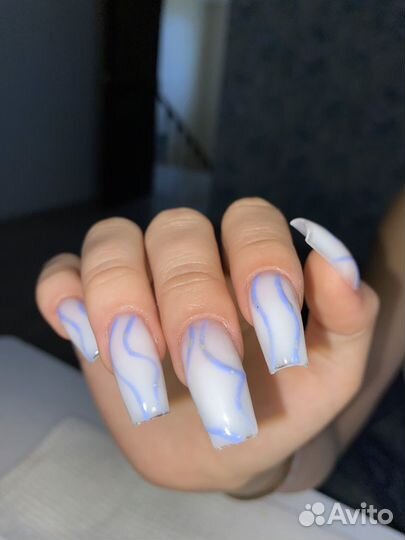 Модель на маникюр