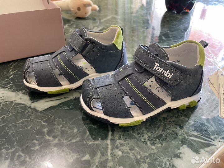 Детски сандалии