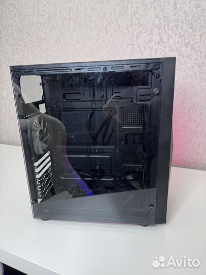 Корпус со стеклом ATX