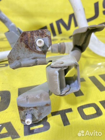 Петля крышки багажника Fiat Albea 2011