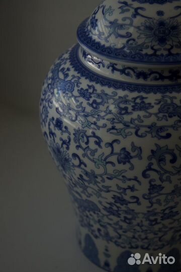 Фарфоровая вазочка расписная