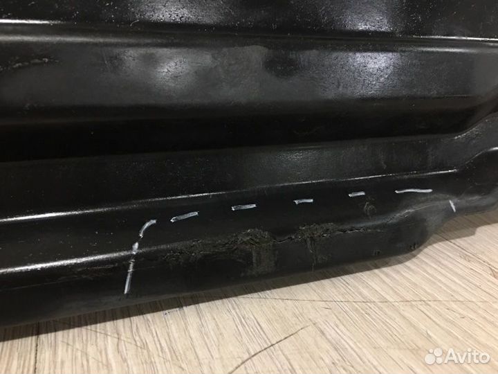 Защита днища кузова передняя левая Mercedes Benz