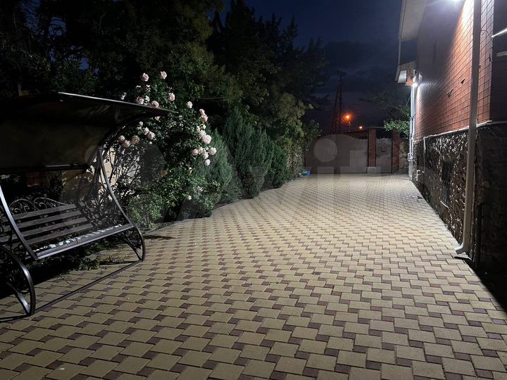 Дом 450 м² на участке 7,8 сот.