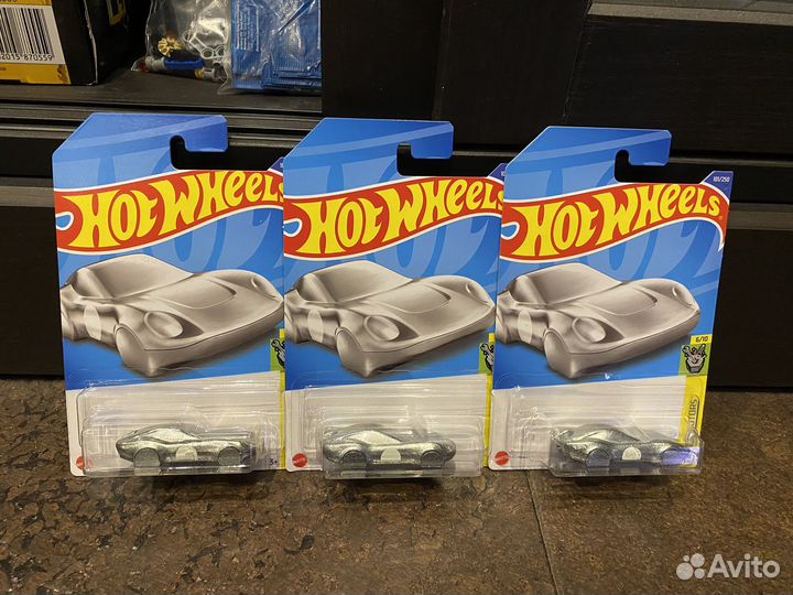Hot Wheels main/premium/TH