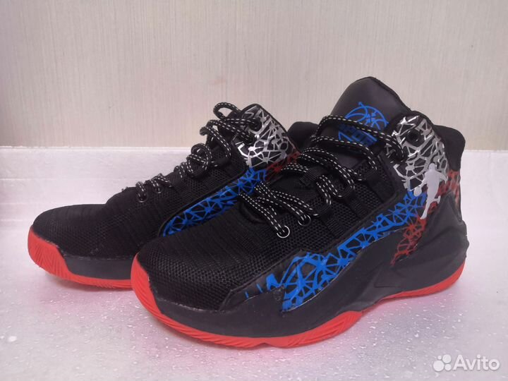 Кроссовки для зала, 35 размер