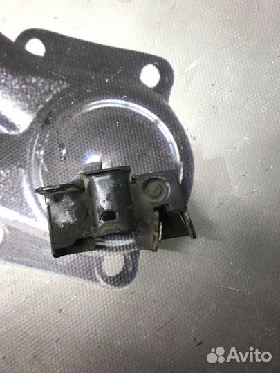 Замок капота Mercedes-Benz Clk- Class