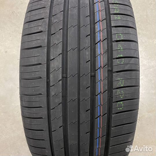 Tracmax X-Privilo RS01+ 305/40 R20 Y