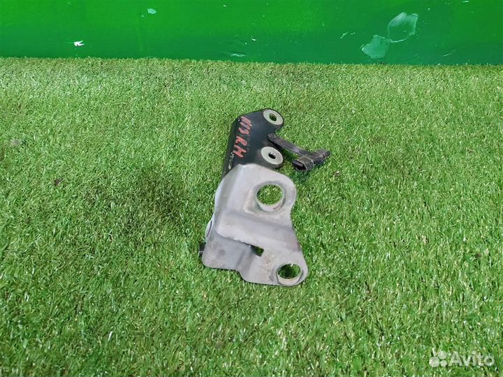 Петля капота правая Ford Maverick TM1 2005