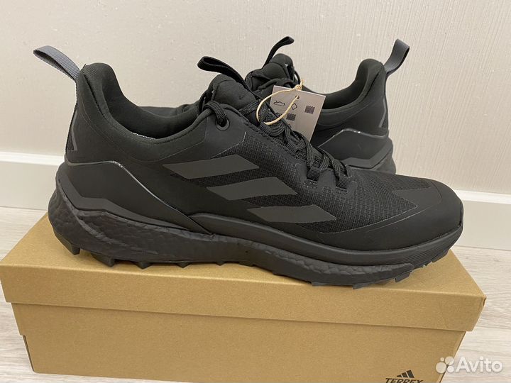 Adidas terrex free hiker 2 LOW GTX (US 9.5)