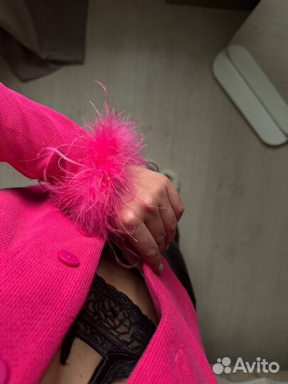 Кардиган укороченный розовый с перьями 42-44