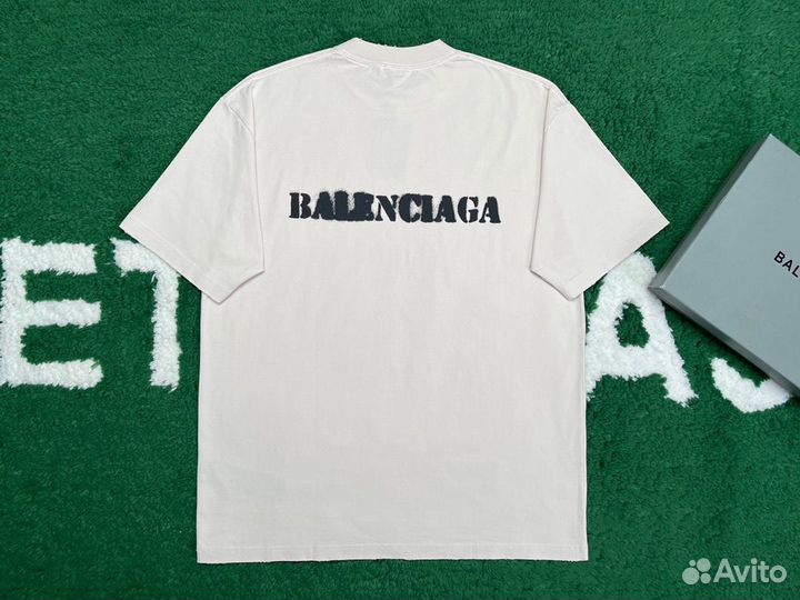 Футболка Balenciaga