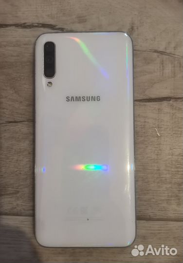 Samsung Galaxy A50, 4/64 ГБ