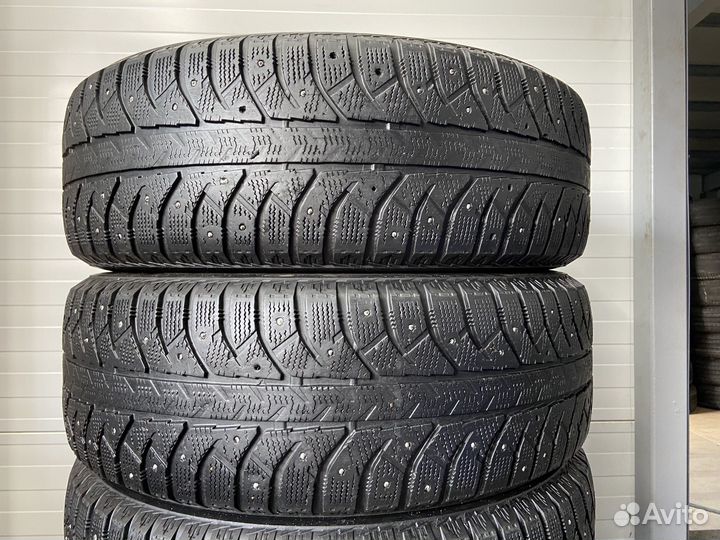 Bridgestone Ice Cruiser 7000 235/65 R17 108T