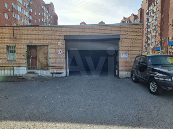 Машиноместо, 25 м²