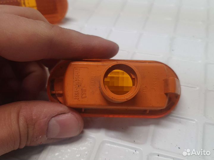 Повторитель на крыло желтый ford fusion