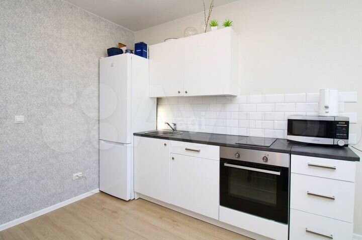 2-к. квартира, 57,6 м², 13/16 эт.