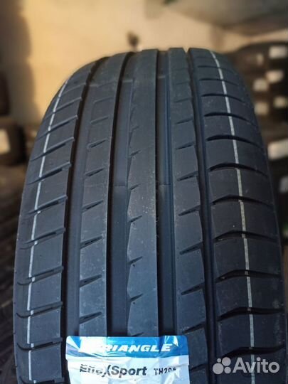 Triangle EffeXSport TH202 235/45 R17 97Y