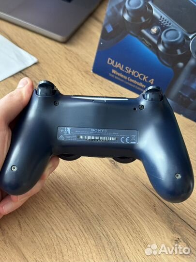Лимитированный dualshock 4 500 Million Edition
