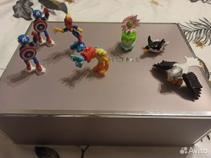 Игрушка из Киндер сюрприза