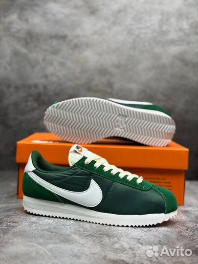 Кроссовки Nike Cortez
