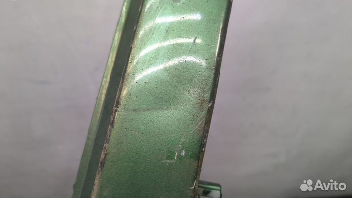 Ресничка под фару Nissan Navara, 2001