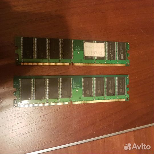 Модули памяти Corsair и PQ1 dimm 1 Гб PC-3200