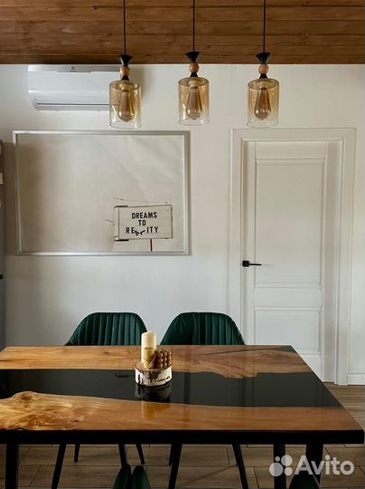 Стол из слэба с эпоксидной смолой black table