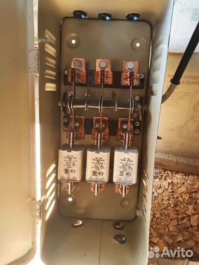 Рубильник ярв 6124