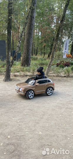 Детский электромобиль бу bentley-bentayga