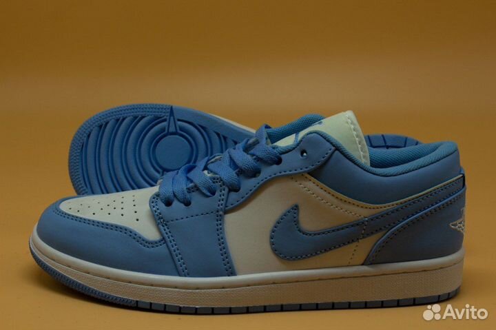 Air Jordan 1 Low 'UNC'