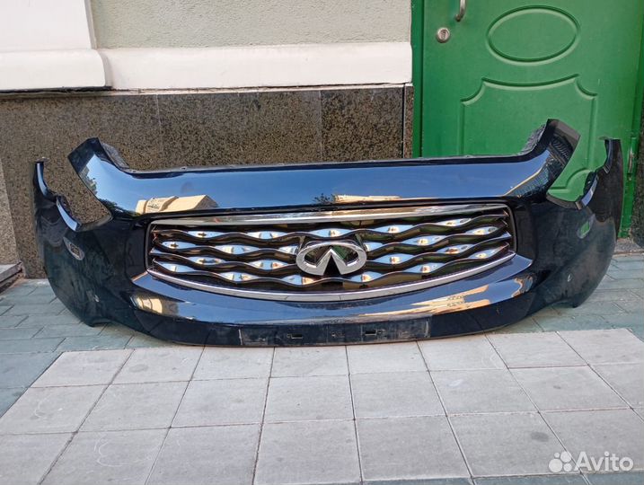 Передний бампер infiniti fx35