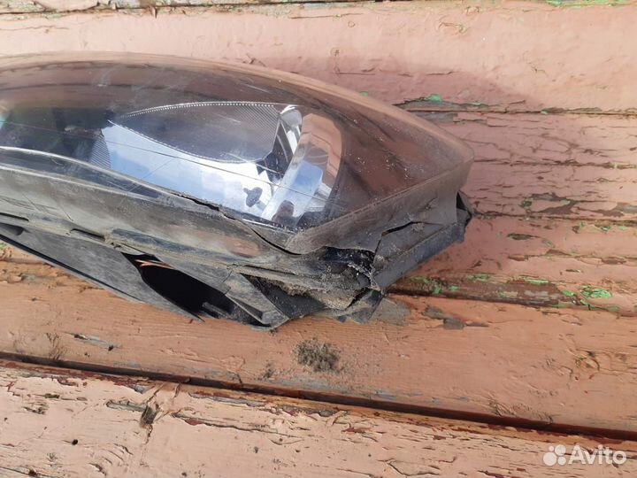 Фара передняя левая на volkswagen polo 2010-2014