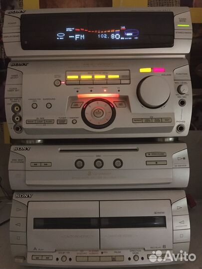 Музыкальный центр sony 550