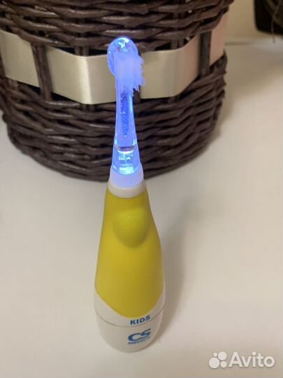 Ультразвуковая зубная щетка детская