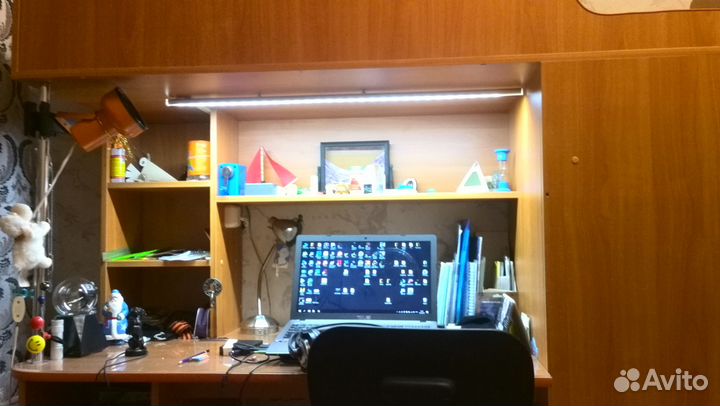 Детская кровать, стол, шкаф. Три в одном