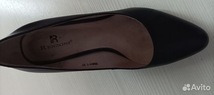Туфли женские кожаные 37 размер