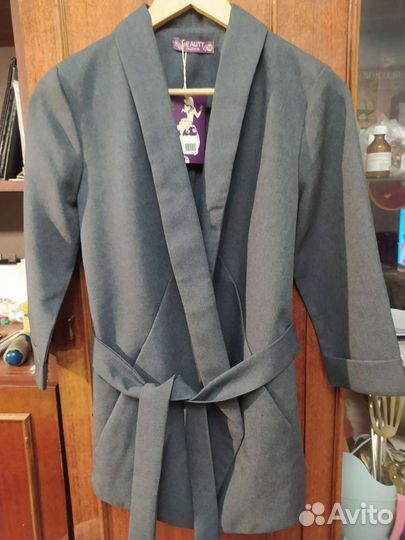 Пиджак женский новый 44