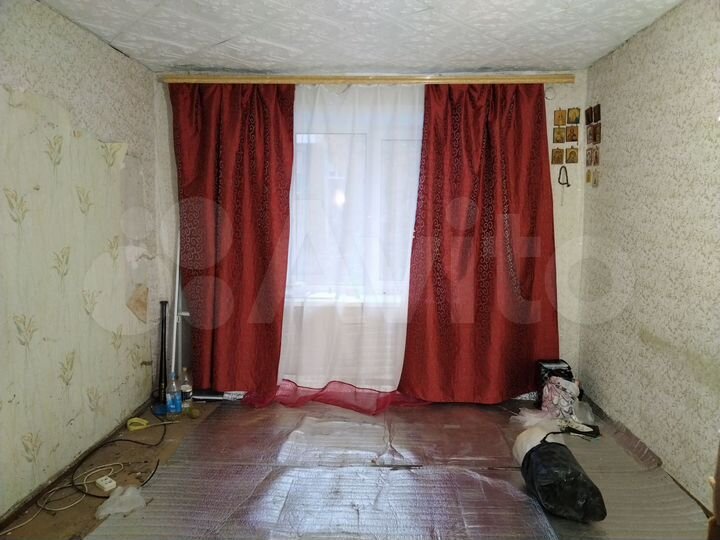 Комната 28,8 м² в 2-к., 1/2 эт.