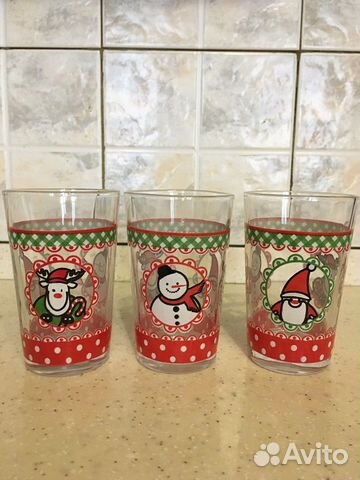 Стаканы для сока разноцветные и фужеры