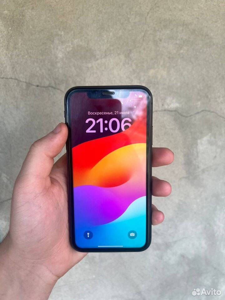 iPhone 11, 64 ГБ