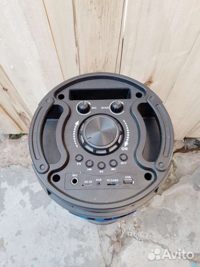 Музыкальная колонка с блютузом