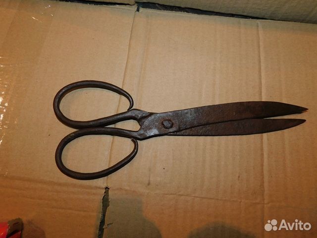 Старинные. большие, кованный, портняжные ножницы Р