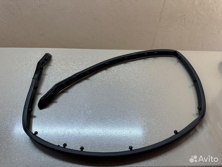Уплотнитель бампера переднего верхний Solaris 14