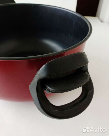 Кастрюля алюминиевая с покрытием бордовая 4,5л