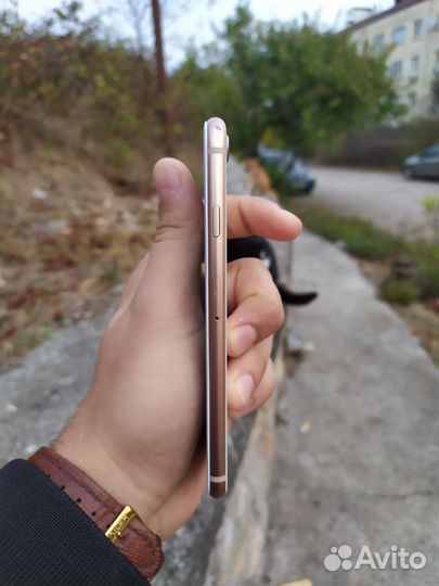 iPhone 8, 64 ГБ