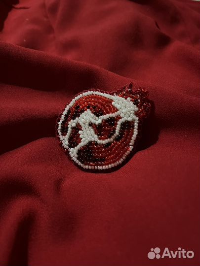 Брошь из бисера