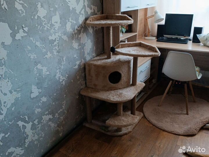 Домик для кошки с когтеточкой бу